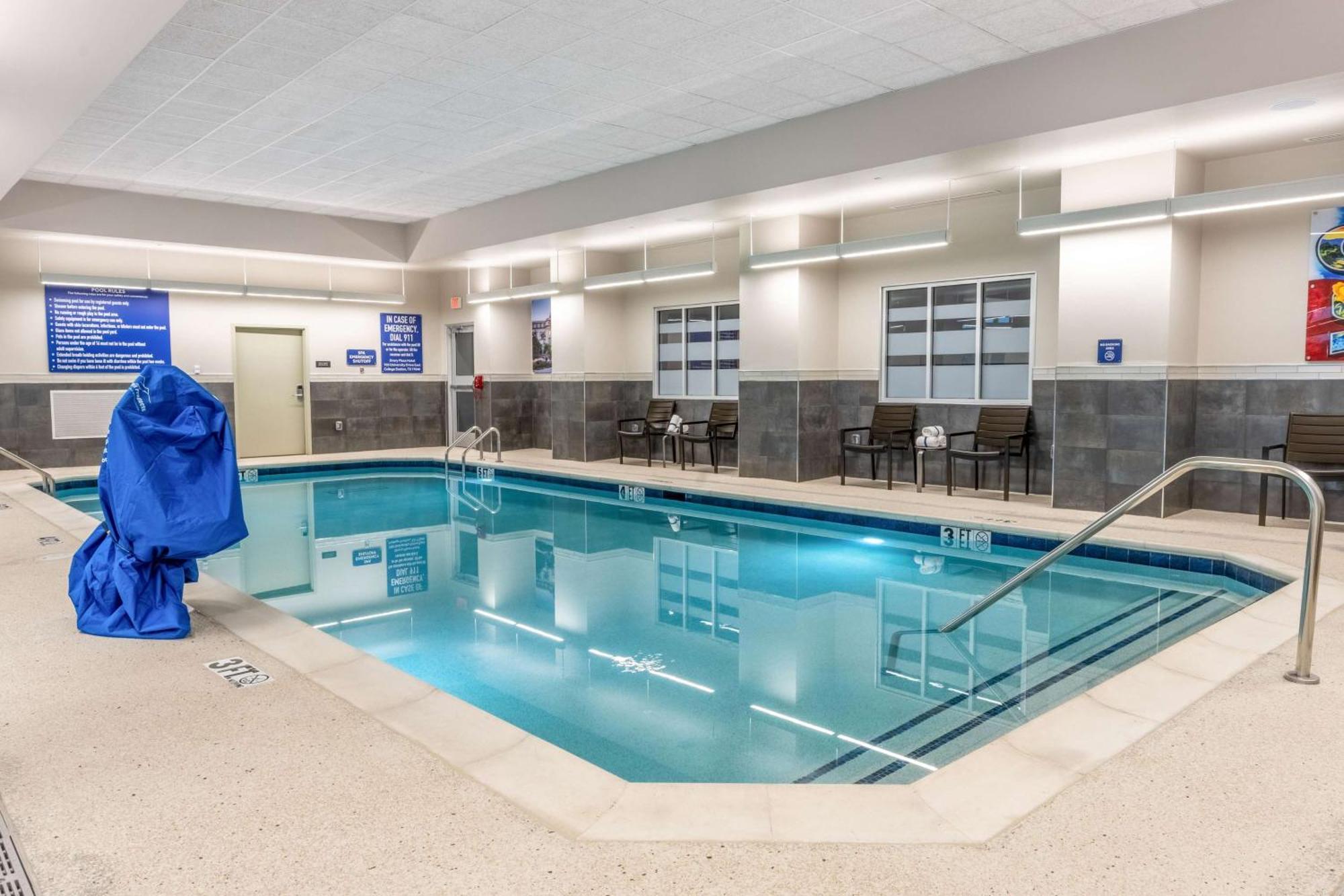 Drury Plaza Hotel College Station Bagian luar foto