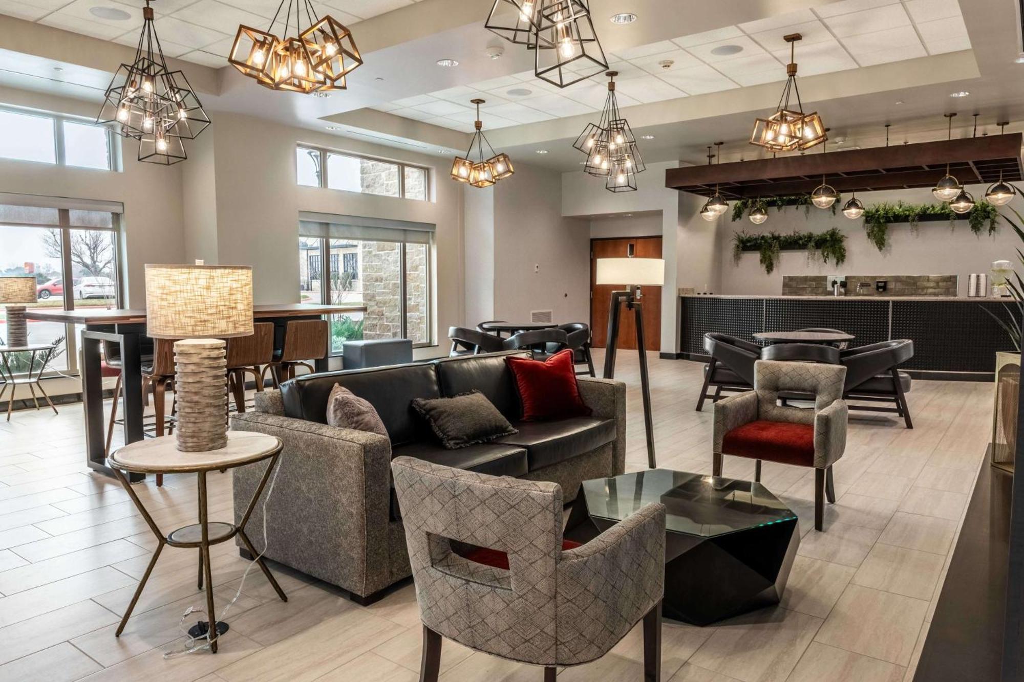 Drury Plaza Hotel College Station Bagian luar foto